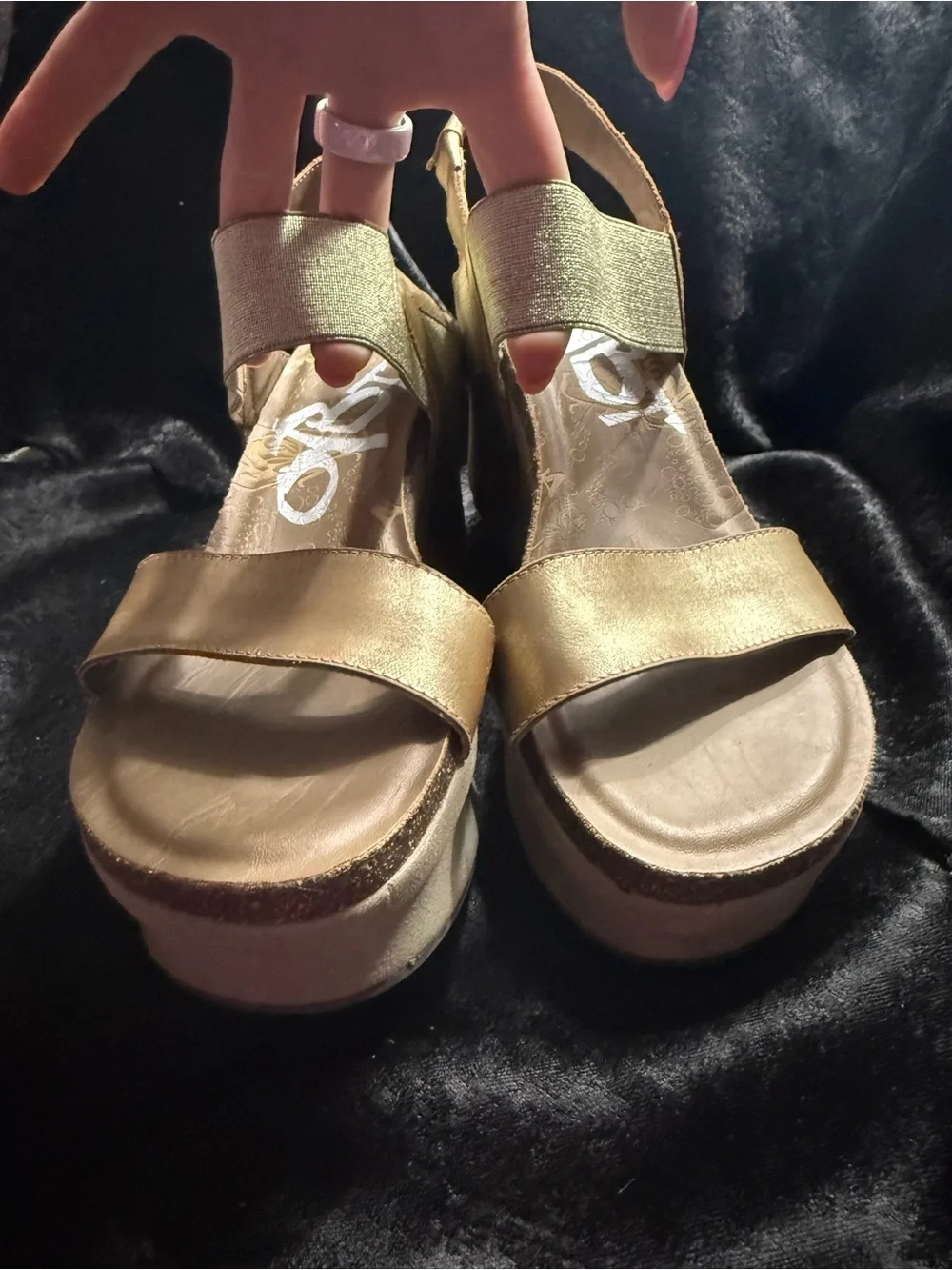 Aerosoles Gold Metallic Platform Wedge Sandals | Comfort Wedges | Size10
